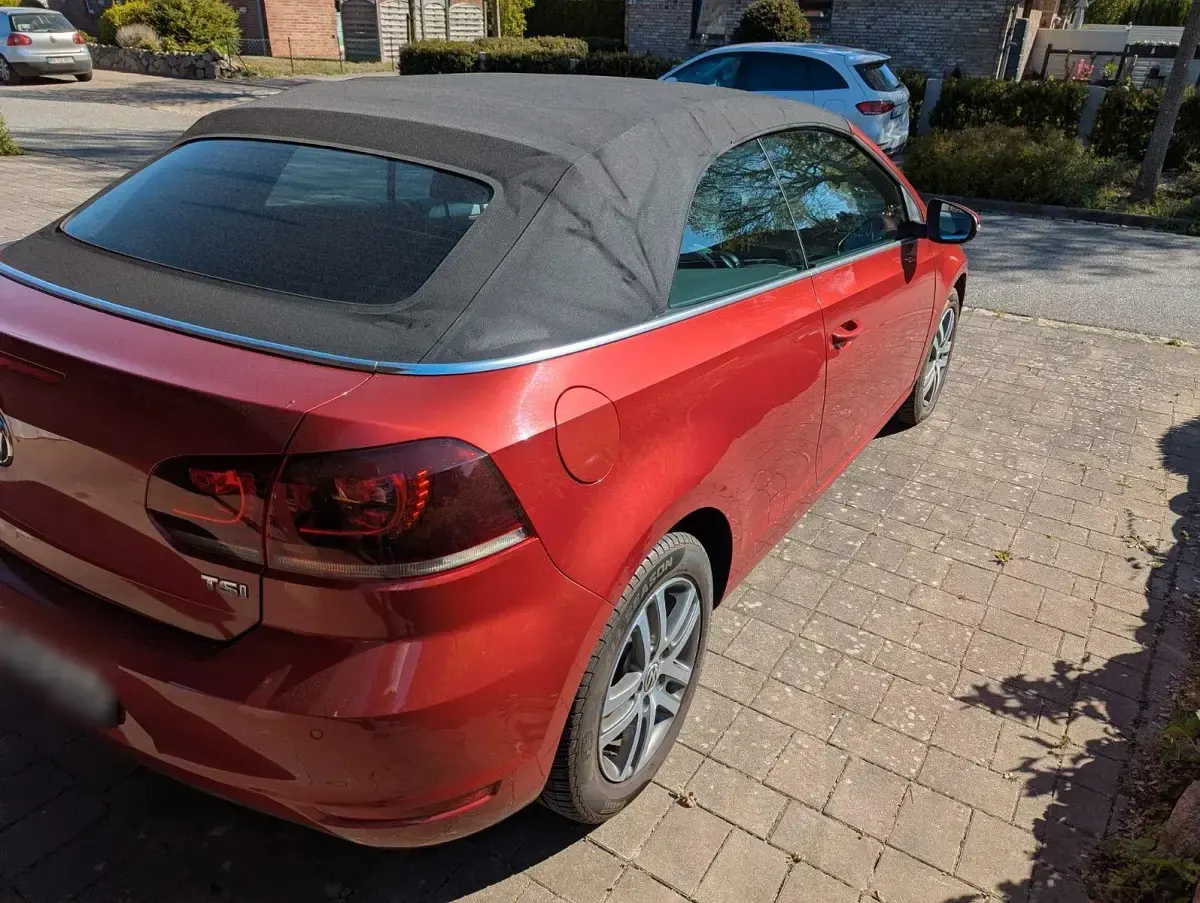 Gebraucht VW Golf Cabriolet 160 PS (117 kW) 2011 Rot Cabrio