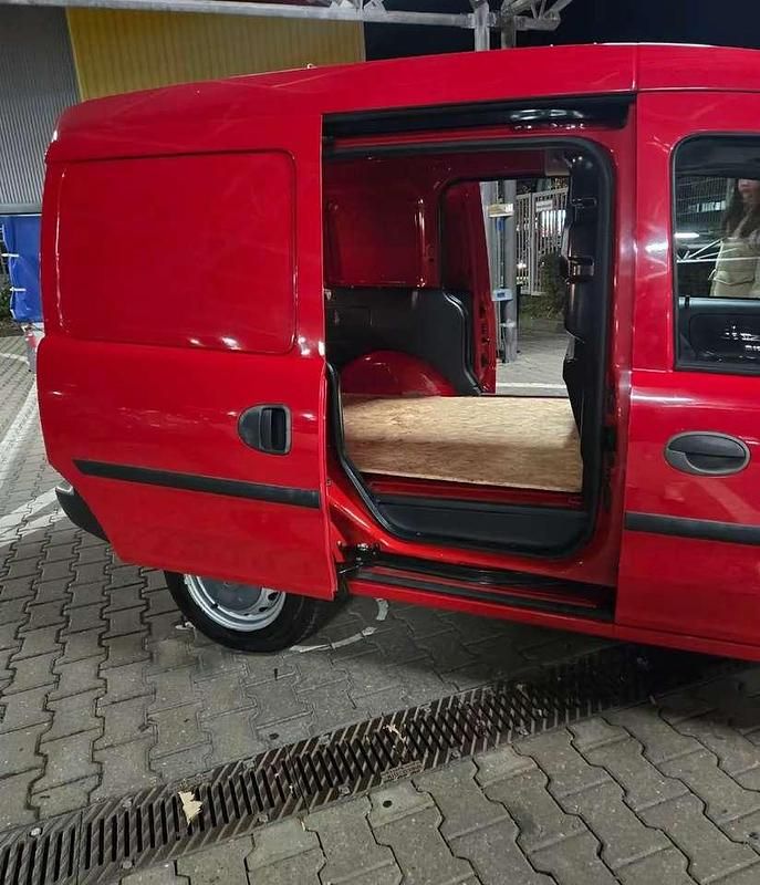 Gebraucht Opel Combo Edition 75 PS (55 kW) 2010 Van / Kleinbus