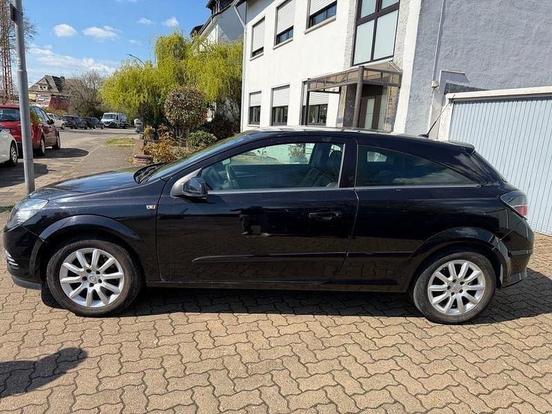 Gebraucht Opel Astra GTC Cosmo 150 PS (110 kW) 2005 Schwarz