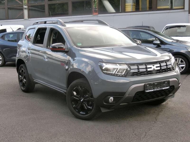 Grau uni Gebraucht 2023 Dacia Duster Extreme SUV | 17.990 € (Fairer Preis) - Bild 1/4