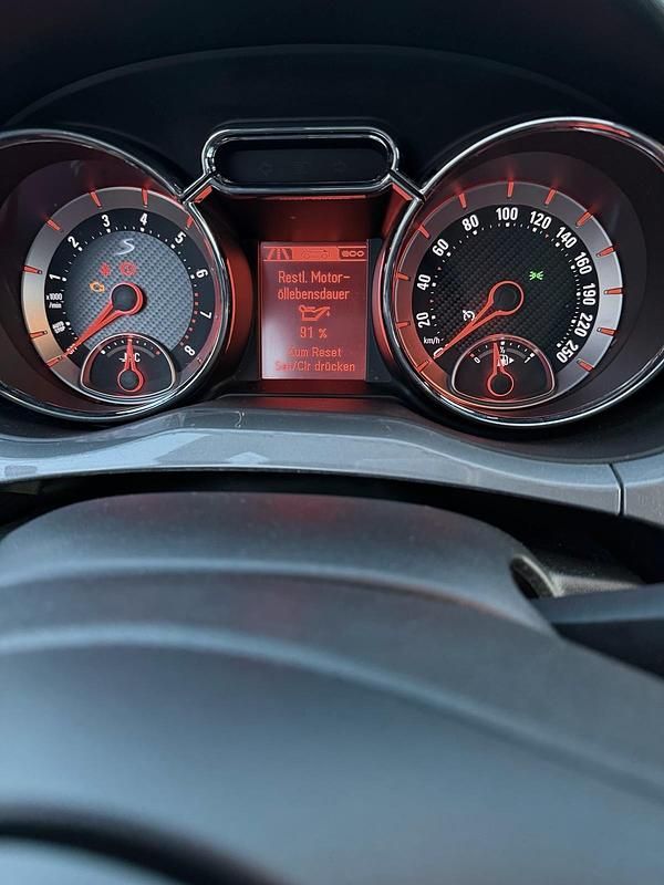 Gebraucht Opel Adam S 150 PS (110 kW) 2019 Grau Kleinwagen