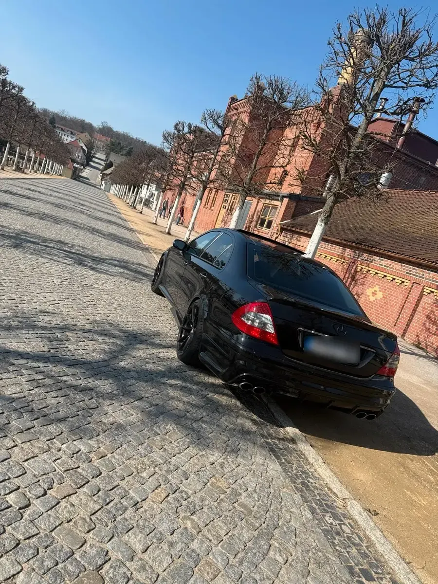Gebraucht Mercedes E500 308 PS (226 kW) 2004 Schwarz Limousine