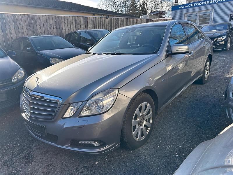 Gebraucht Mercedes E220 170 PS (125 kW) 2009 Grau Limousine
