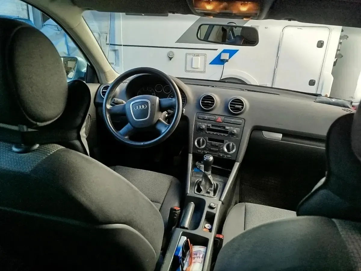 Second-hand Audi A3 102 CP (75 kW) 2004 Albastru Hatchback