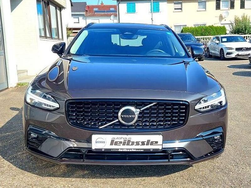 Platinum grey / metallic Gebraucht 2022 Volvo V90 Plus Kombi | 42.990 € (Etwas zu teuer) - Bild 1/4