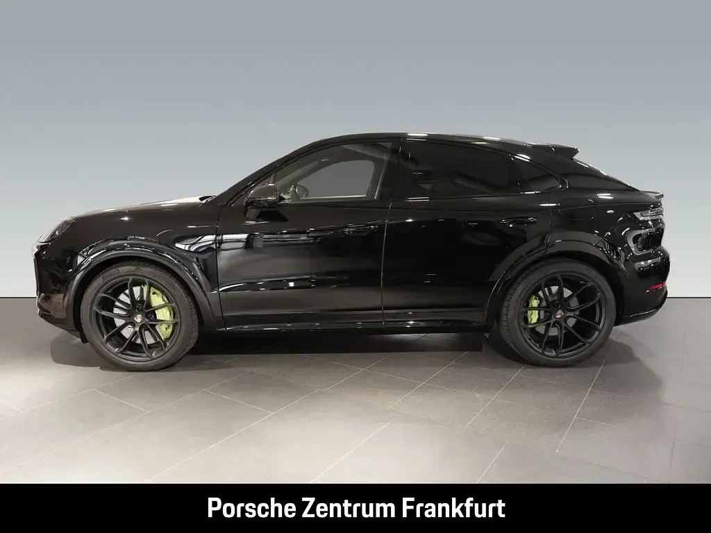 Gebraucht Porsche Cayenne Turbo E-Hybrid 740 PS (544 kW) 2024 Schwarz SUV
