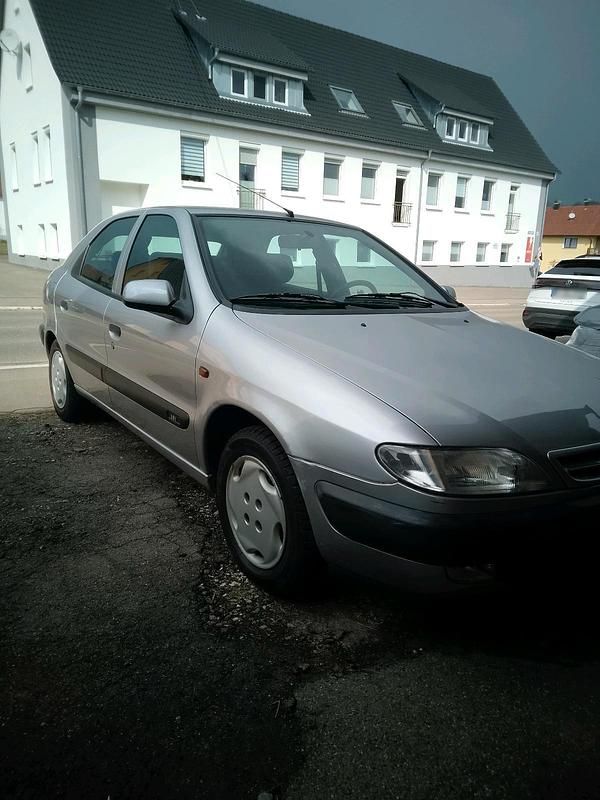 Gebraucht Citroën Xsara 90 PS (66 kW) 1997 Silber Coupé