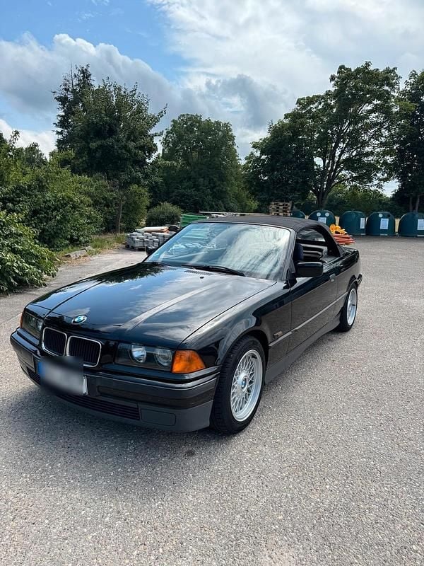 Schwarz Gebraucht 1995 BMW 318 Cabriolet Cabrio | 4.800 € - Bild 1/4