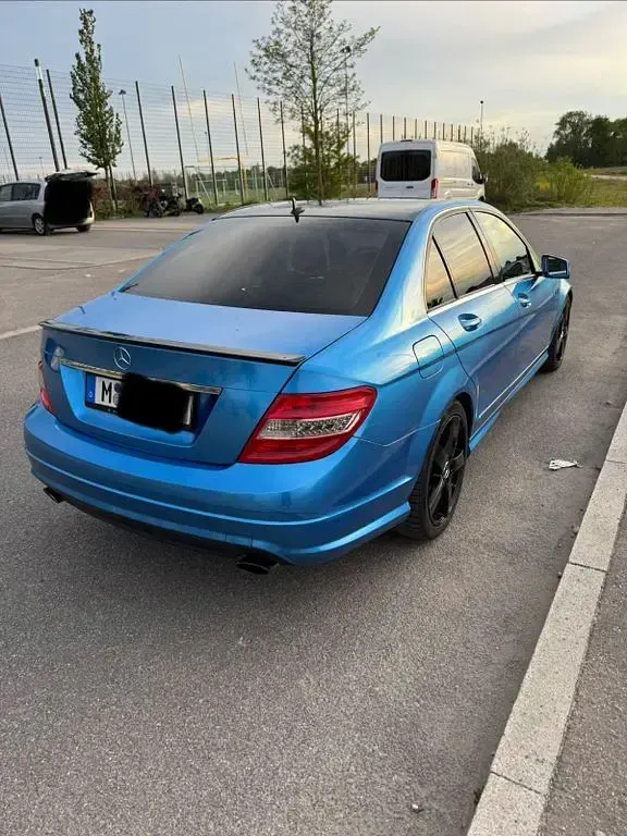 Gebraucht Mercedes C350 Avantgarde 231 PS (169 kW) 2010 Blau Limousine