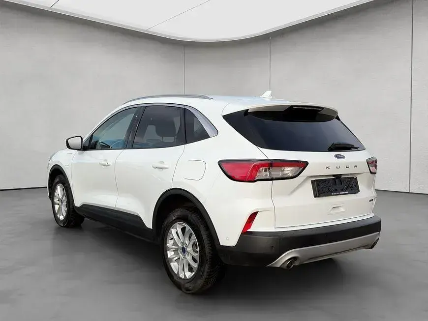 Gebraucht Ford Kuga Titanium 224 PS (164 kW) 2022 Weiß SUV