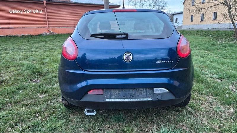 Gebraucht Fiat Bravo Active 90 PS (66 kW) 2009 Blau Kleinwagen