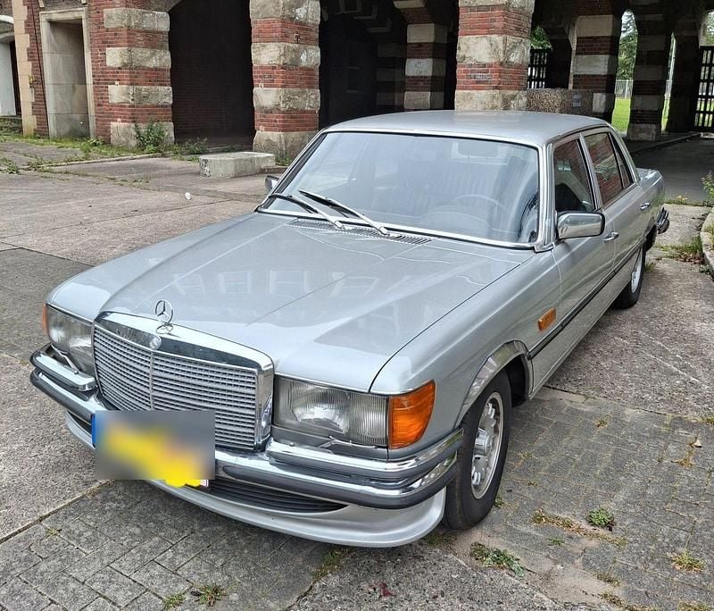 Grau Gebraucht 1975 Mercedes S450 Limousine | 12.800 € - Bild 1/4