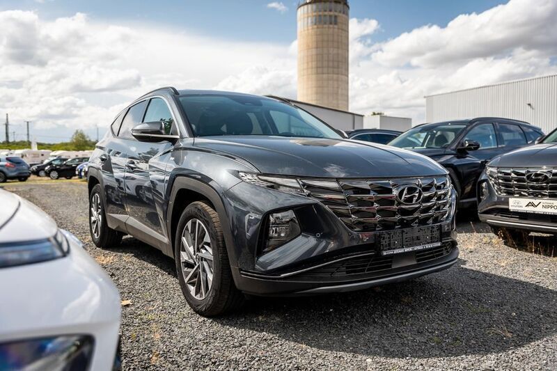 Dark knight / mic Gebraucht 2023 Hyundai Tucson Trend SUV | 38.985 € (Teuer) - Bild 1/4