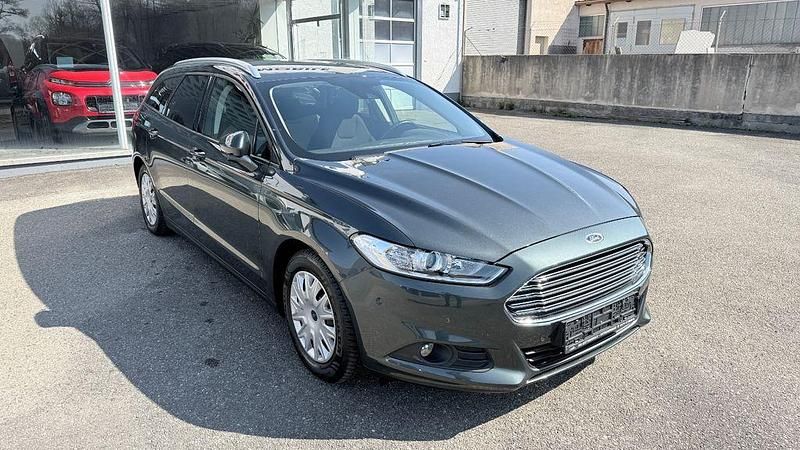 Gebraucht Ford Mondeo 165 PS (121 kW) 2019 Grün Limousine