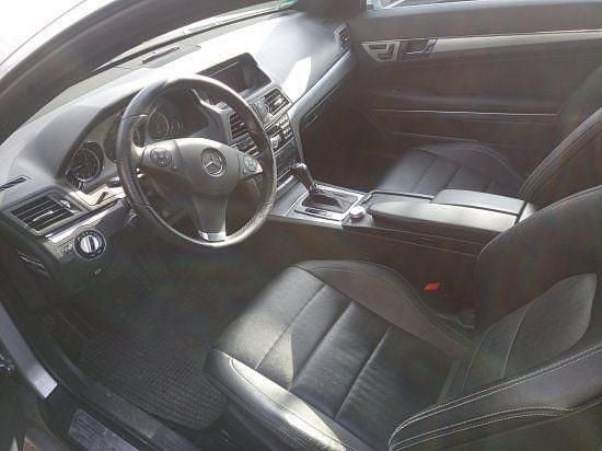 Gebraucht Mercedes E350 Avantgarde 231 PS (169 kW) 2009 Iridiumsilber  metalliclack Coupé