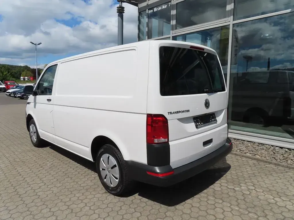Gebraucht VW T6.1 150 PS (110 kW) 2023 Weiß Van