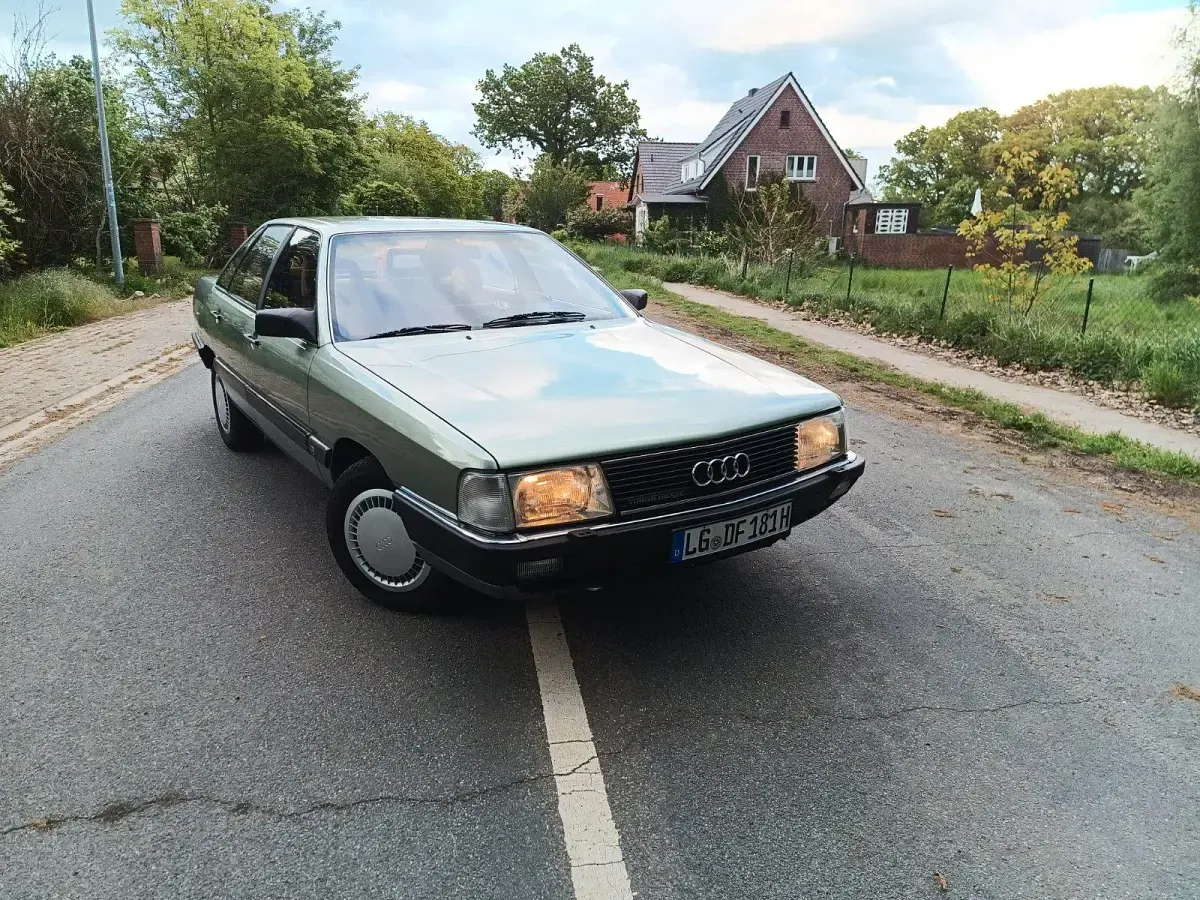 Gebraucht Audi 100 87 PS (63 kW) 1986 Grün Limousine