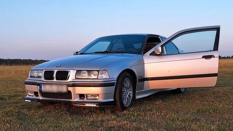 Silber Gebraucht 1999 BMW 323 Compact Exclusive Kleinwagen | 11.500 € - Bild 1/4