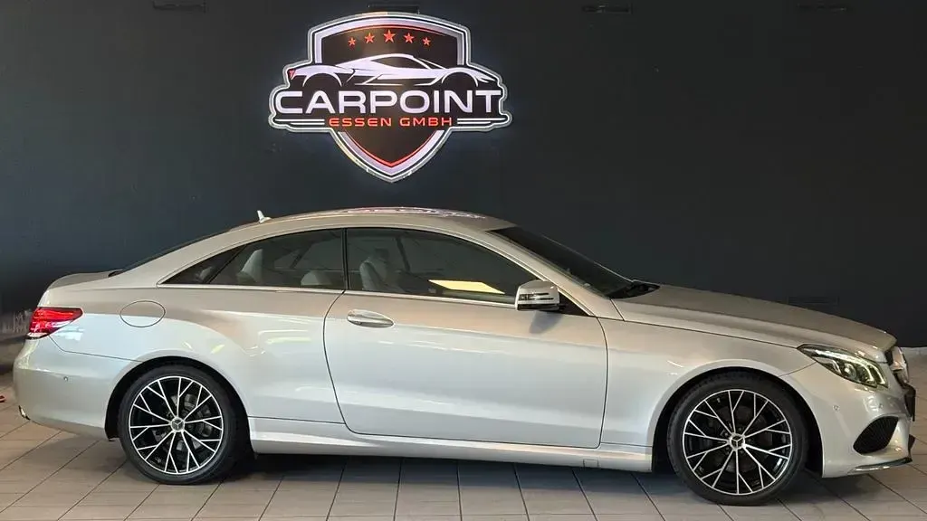Gebraucht Mercedes E250 AMG line 211 PS (155 kW) 2013 Silber Coupé