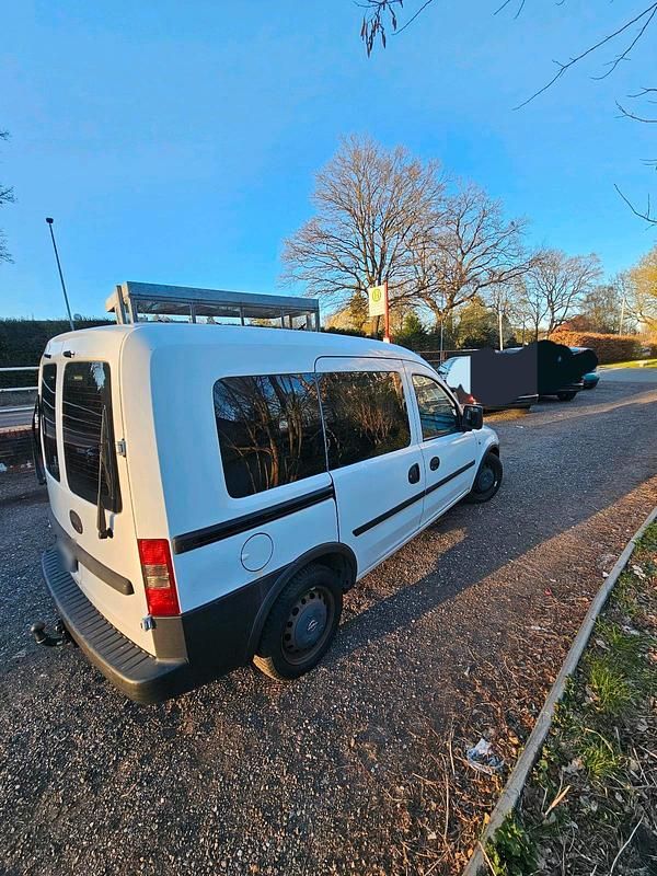 Second-hand Opel Combo 75 CP (55 kW) 2010 Alb Monovolum