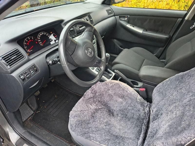 Grau Gebraucht 2006 Toyota Corolla Kombi | 1.800 € (Superpreis) - Bild 1/3