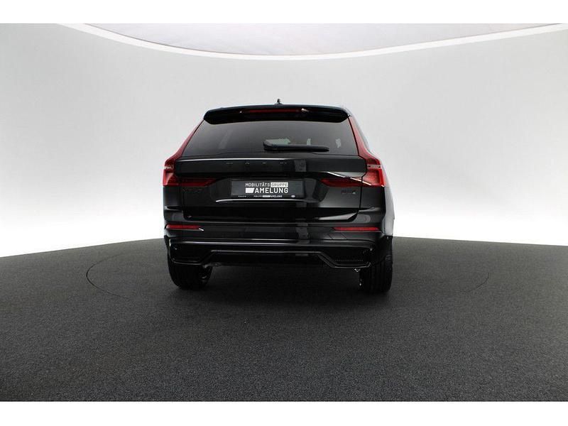 Neu Volvo XC60 Plus 250 PS (183 kW) 2026 Onyx schwarz SUV