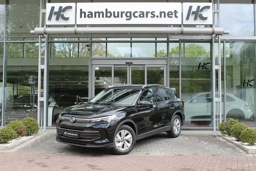 Neu VW Tiguan Business 150 PS (110 kW) 2026 Deep black perleffekt... SUV