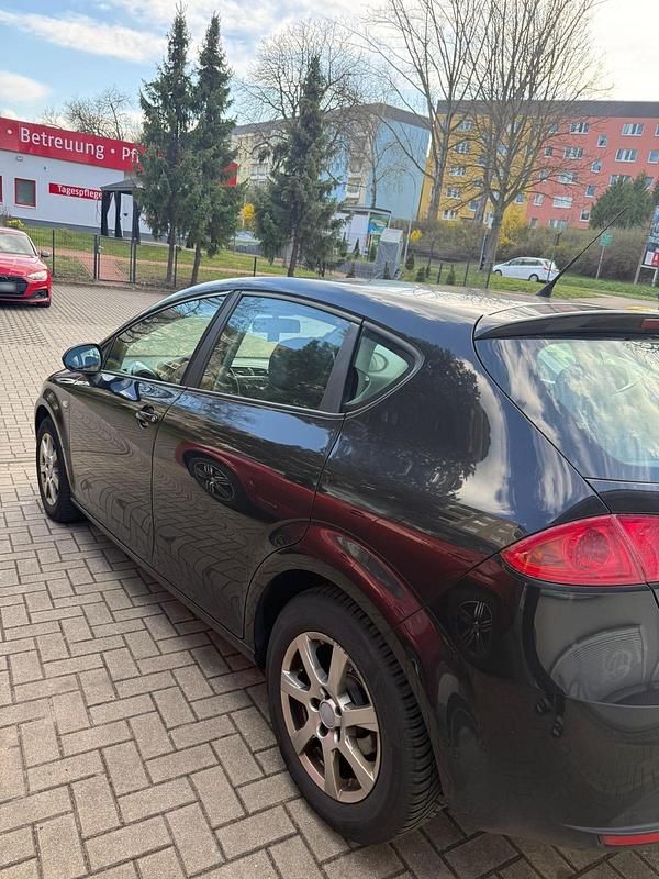 Second-hand Seat Leon 86 CP (63 kW) 2009 Negru Hatchback