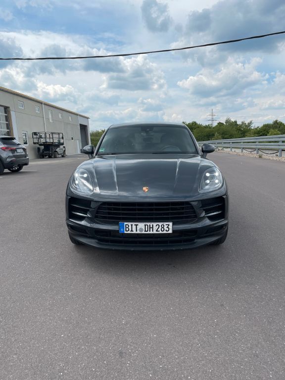 Grau Gebraucht 2019 Porsche Macan SUV | 42.200 € (Fairer Preis) - Bild 1/4