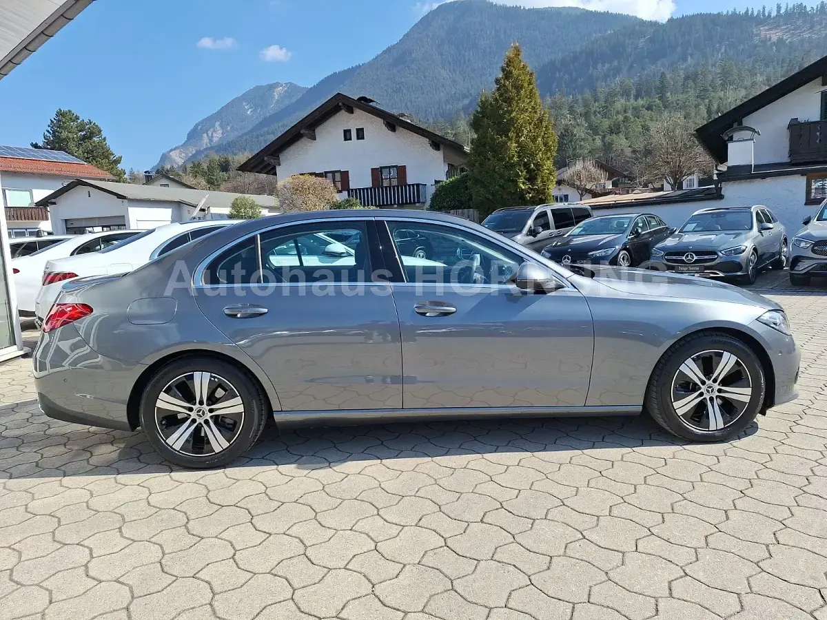 Gebraucht Mercedes C220 Avantgarde 200 PS (147 kW) 2025 Grau Limousine