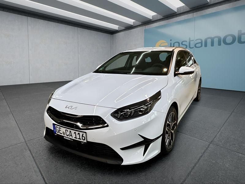 Weiß Gebraucht 2025 Kia Ceed Kombi | 28.699 € (Fairer Preis) - Bild 1/4