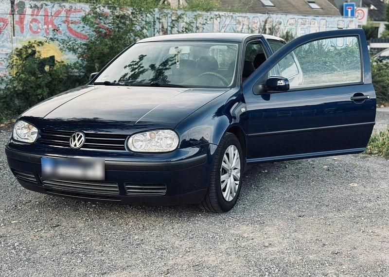 Gebraucht VW Golf IV 75 PS (55 kW) 2001 Blau Kleinwagen