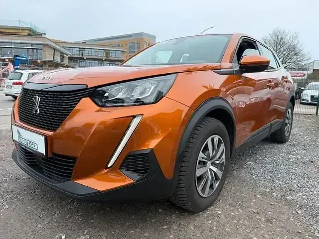 Gebraucht Peugeot 2008 Active 131 PS (96 kW) 2020 Orange SUV