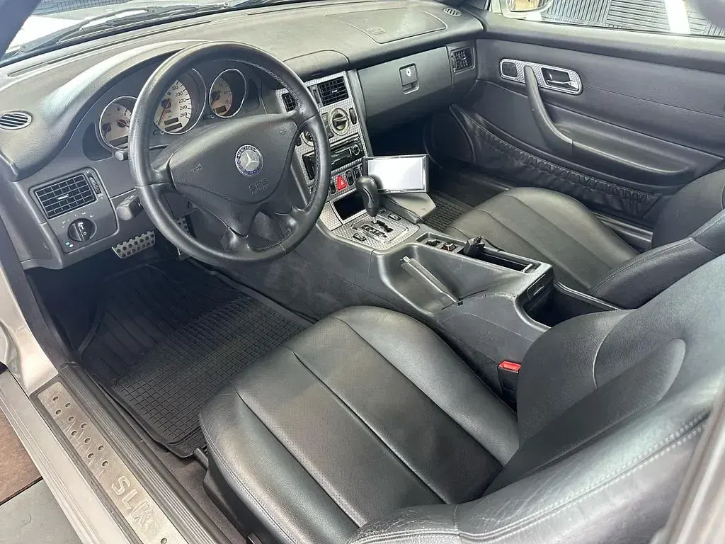 Gebraucht Mercedes SLK230 197 PS (144 kW) 2003 Silber Cabrio
