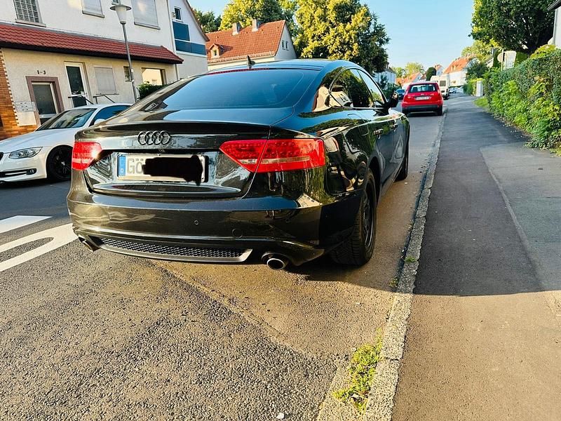 Schwarz Gebraucht 2010 Audi A5 Sportback Limousine | 12.900 € (Fairer Preis) - Bild 1/4