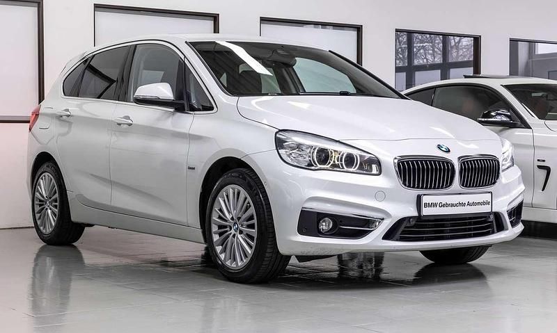Gebraucht BMW 225 Luxury Line 231 PS (169 kW) 2016 Mineralweiss metallic Van / Kleinbus