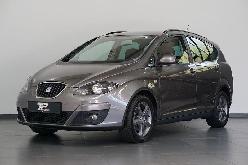 Grau Gebraucht 2015 Seat Altea XL Sun Van / Kleinbus | 5.950 € (Fairer Preis) - Bild 1/4