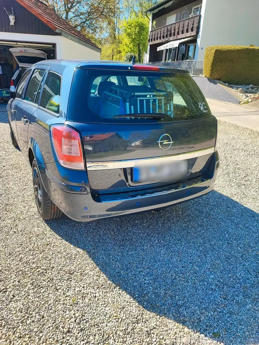 Usata Opel Astra 116 CV (85 kW) 2009 Blu Station wagon