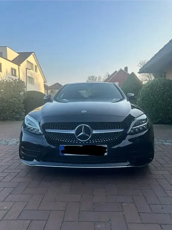 Gebraucht Mercedes C300 AMG line 258 PS (189 kW) 2018 Schwarz Limousine