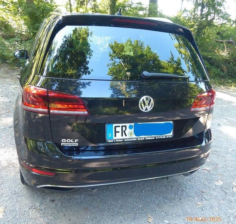 Schwarz Gebraucht 2018 VW Golf Sportsvan Van / Kleinbus | 18.150 € (Fairer Preis) - Bild 1/4