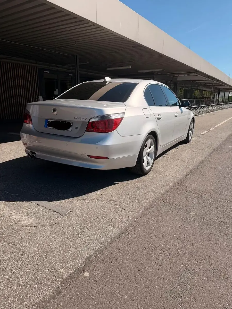 Second-hand BMW 525 192 CP (141 kW) 2004 Argintiu Berlinǎ