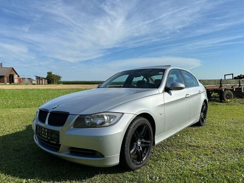 Silber Gebraucht 2006 BMW 330 Sport Line Limousine | 6.200 € (Superpreis) - Bild 1/4