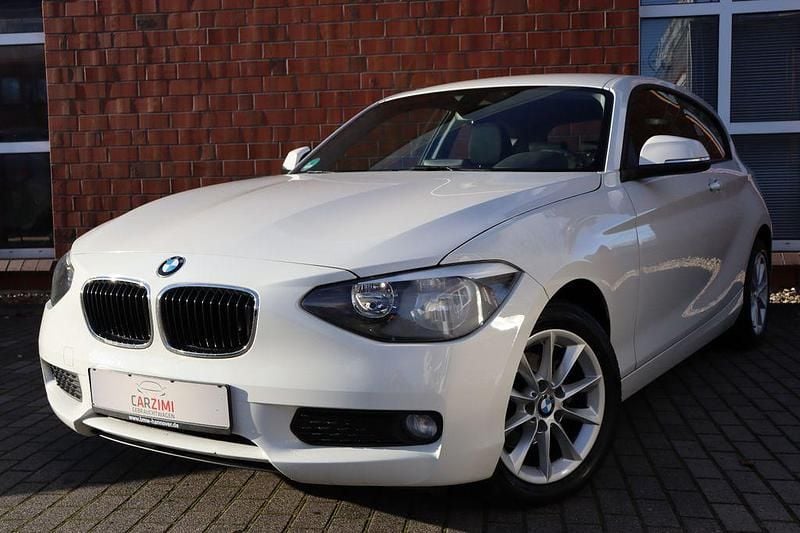 Weiß Gebraucht 2013 BMW 114 Kleinwagen | 8.490 € (Guter Preis) - Bild 1/4