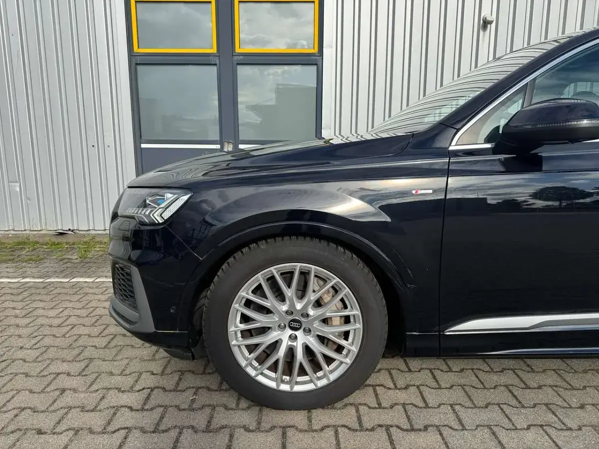 Gebraucht Audi Q7 S-Line 340 PS (250 kW) 2021 Orcaschwarz/deep black SUV
