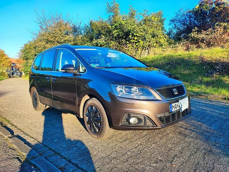Braun Gebraucht 2014 Seat Alhambra Style Van / Kleinbus | 12.500 € (Etwas zu teuer) - Bild 1/4