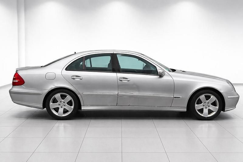 Gebraucht Mercedes E320 224 PS (164 kW) 2003 Silber Limousine