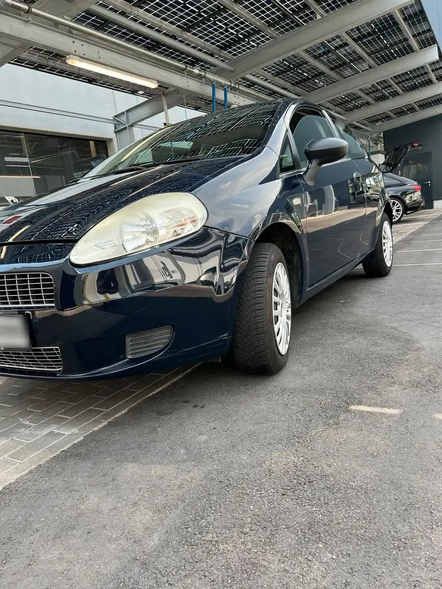 Gebraucht Fiat Punto 65 PS (47 kW) 2009 Blau Kleinwagen