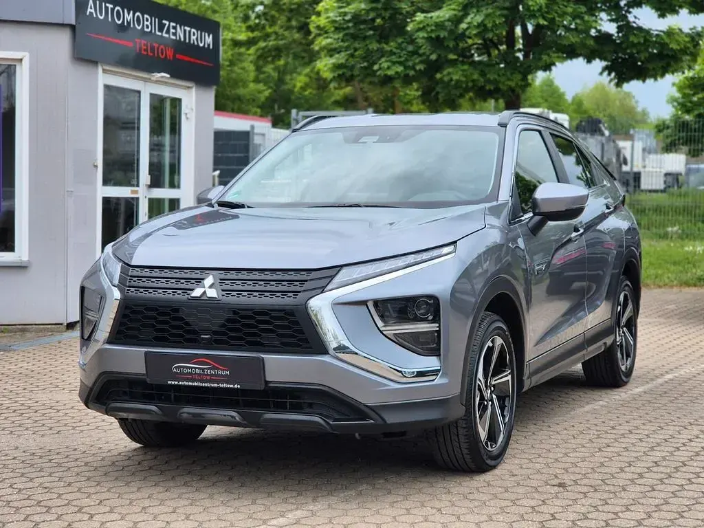 Gebraucht Mitsubishi Eclipse Cross Basis 188 PS (138 kW) 2022 Grau SUV