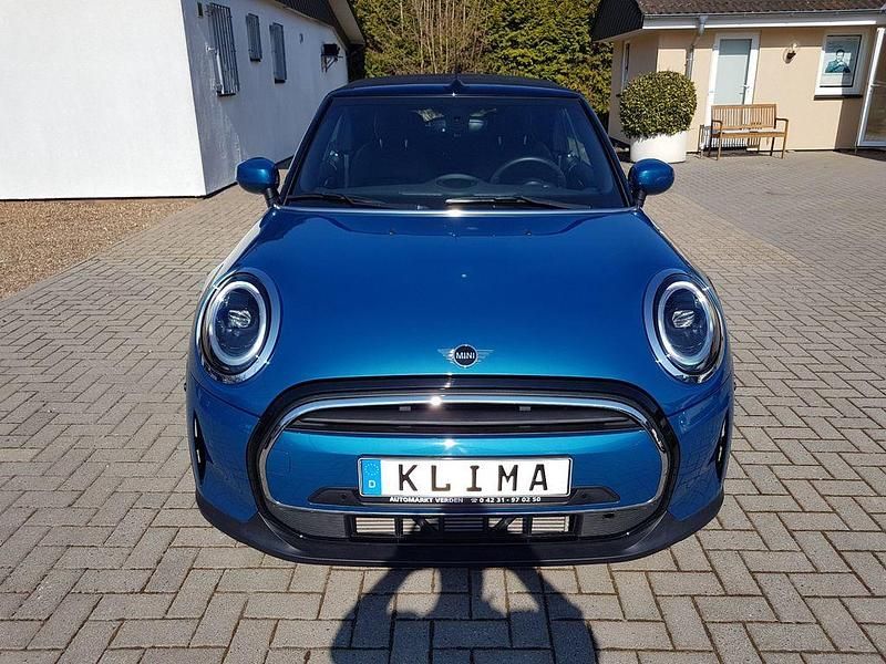 Gebraucht Mini One Cabriolet 102 PS (75 kW) 2022 Blau Cabrio