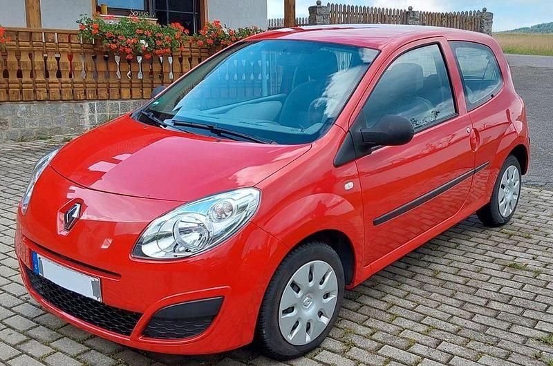 Rot Gebraucht 2009 Renault Twingo Expression Kleinwagen | 2.799 € (Guter Preis) - Bild 1/4